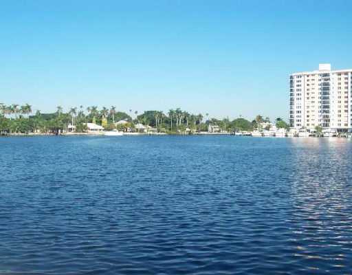 990 Casuarina Road, Unit 6 Delray Beach, FL 33483 - Photo 1 of 1 Primary Photo