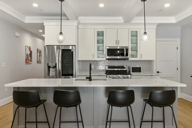 $879,000 | 114 Saratoga Way, Unit 2, Portsmouth, NH 03801