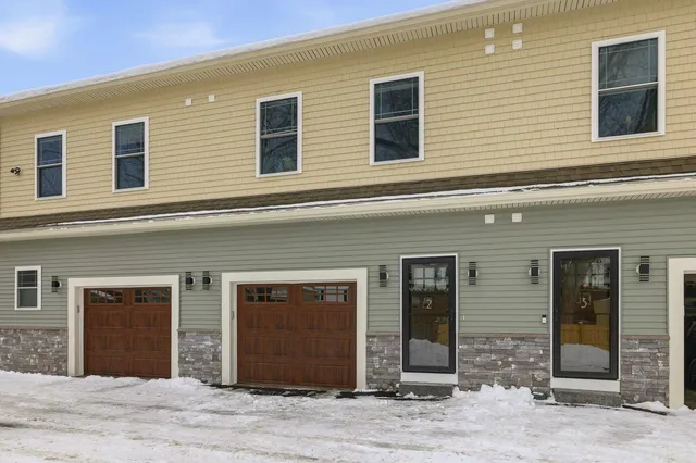 $879,000 | 114 Saratoga Way, Unit 2, Portsmouth, NH 03801