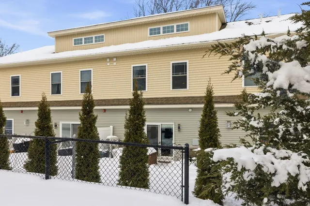 $879,000 | 114 Saratoga Way, Unit 2, Portsmouth, NH 03801