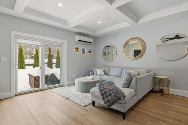 $879,000 | 114 Saratoga Way, Unit 2, Portsmouth, NH 03801