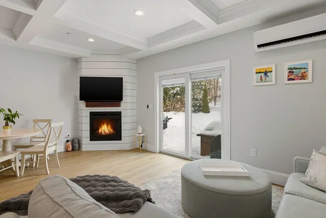 $879,000 | 114 Saratoga Way, Unit 2, Portsmouth, NH 03801