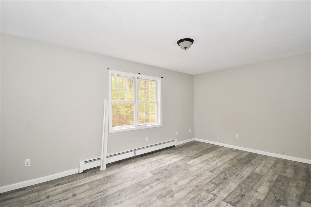 183 Jewett Street Springfield, MA 01129 - Photo 16 of 23