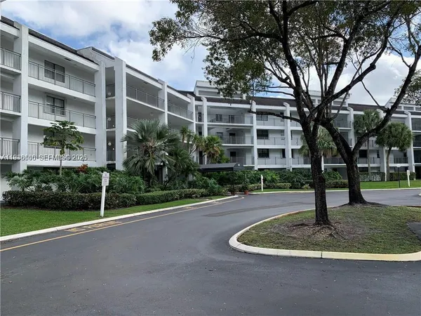 $3,000 | 16171 Blatt Boulevard, Unit 413, Weston, FL 33326