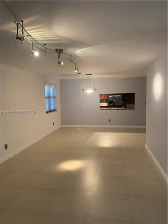 $3,000 | 16171 Blatt Boulevard, Unit 413, Weston, FL 33326