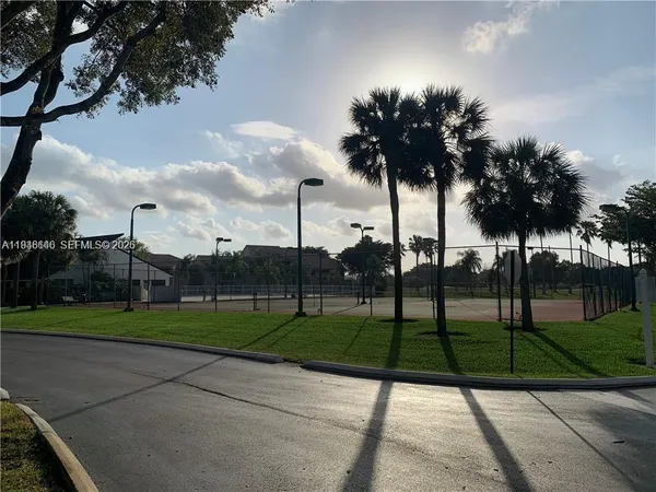 $3,000 | 16171 Blatt Boulevard, Unit 413, Weston, FL 33326