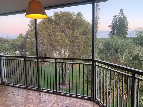 $3,000 | 16171 Blatt Boulevard, Unit 413, Weston, FL 33326