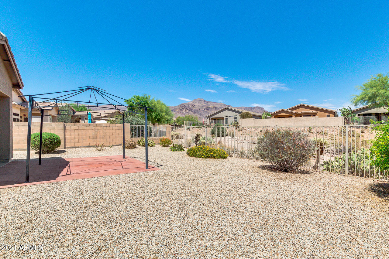 4303 South Strong Box Road Gold Canyon, AZ 85118 - Photo 3 of 28 34-Strong