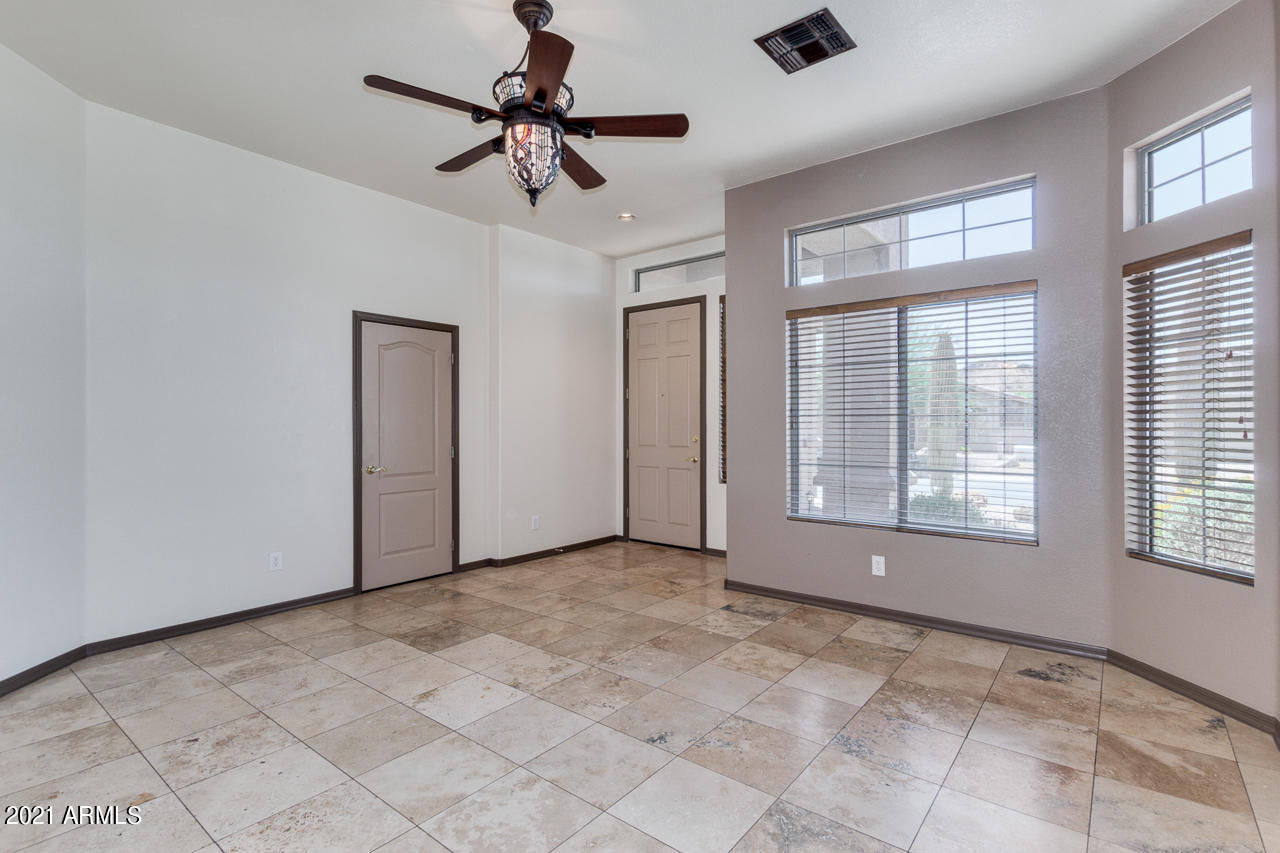 4303 South Strong Box Road Gold Canyon, AZ 85118 - Photo 4 of 28 06-Strong