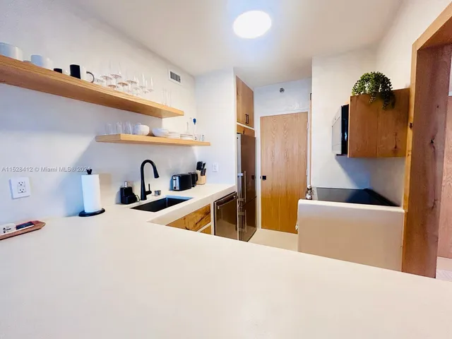 $6,000 | 100 Lincoln Road, Unit 1543, Miami Beach, FL 33139