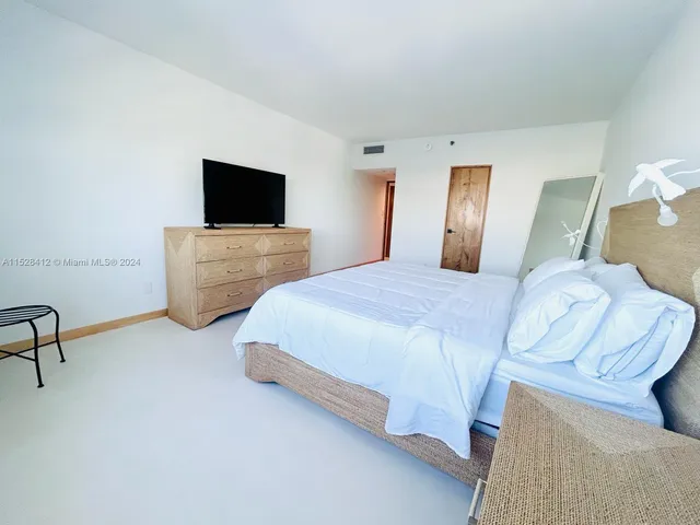 $6,000 | 100 Lincoln Road, Unit 1543, Miami Beach, FL 33139