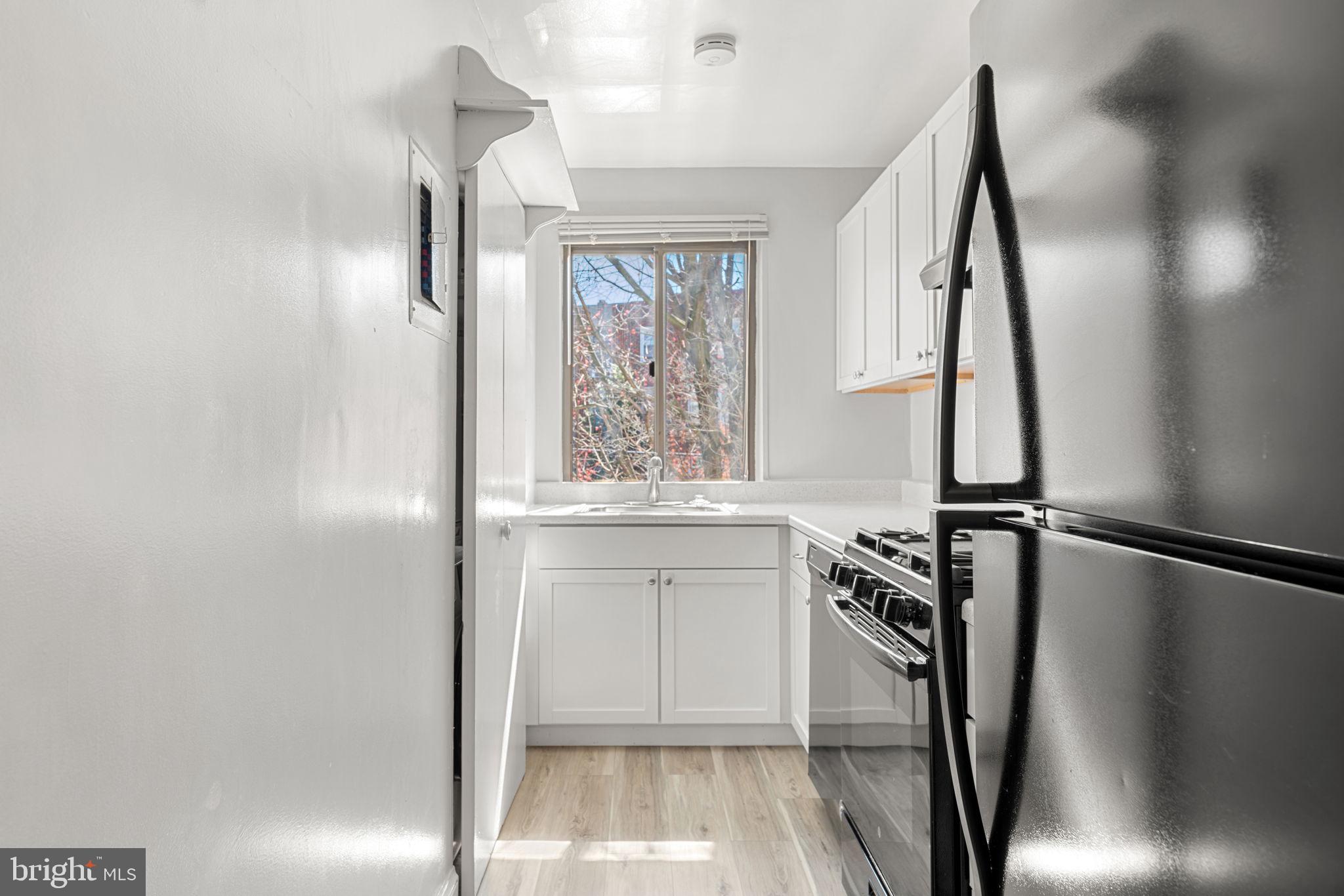 3827 Davis Place Northwest, Unit 5 Washington, DC 20007 - Photo 11 of 31