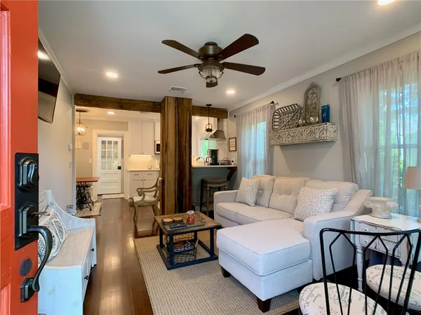 $2,900 | 18 Sylvan Street, Newport, RI 02840