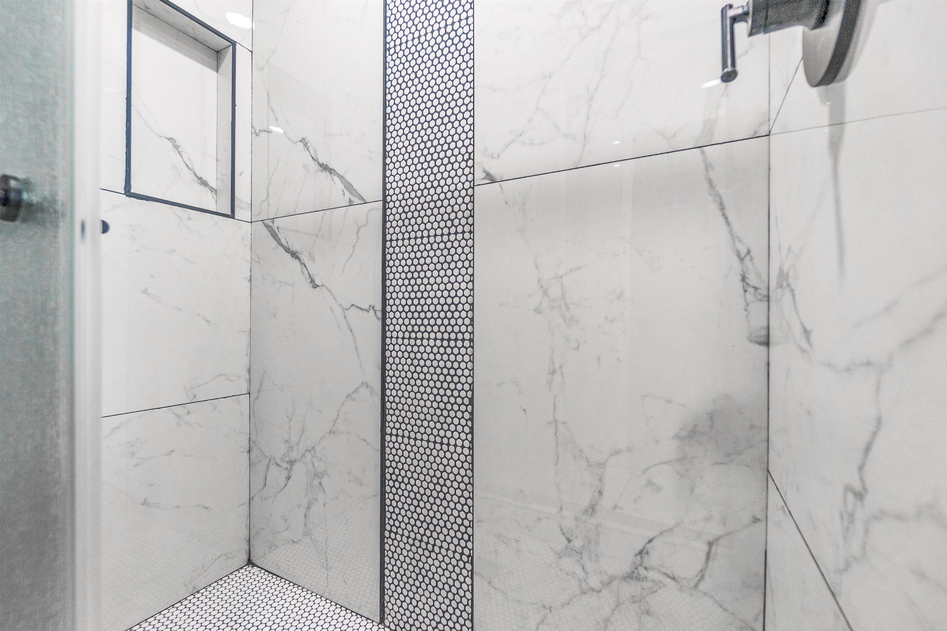 1011 Haledale Road Memphis, TN 38116 - Photo 22 of 25 a bathroom with a shower