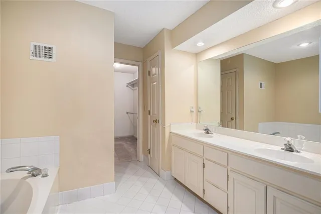 $450,000 | 12605 Glenwood Street, Leawood, KS 66209