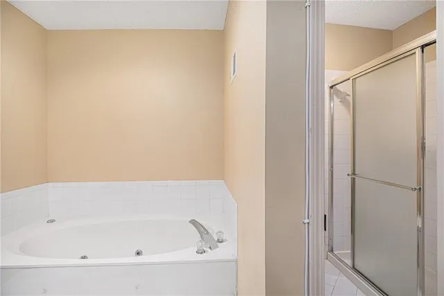 $450,000 | 12605 Glenwood Street, Leawood, KS 66209