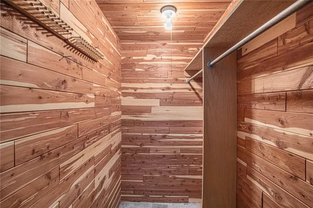 $450,000 | 12605 Glenwood Street, Leawood, KS 66209