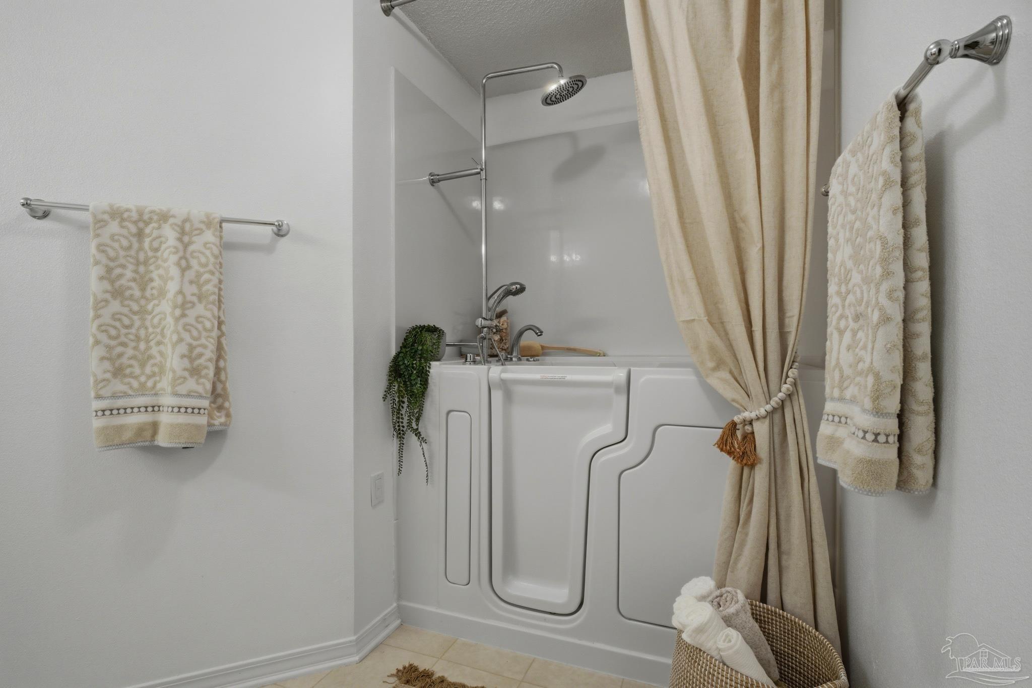 7117 Woodside Road Pensacola, FL 32526 - Photo 27 of 33