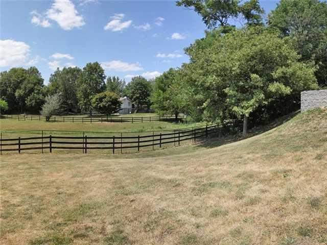 1622 Muessing Road Indianapolis, IN 46239 - Photo 3 of 24