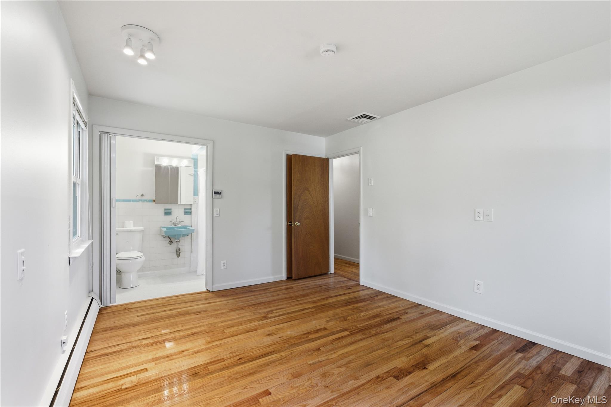 400 South Little Tor Road New City, NY 10956 - Photo 7 of 18 Primary Bedroom with Ensuite Bath