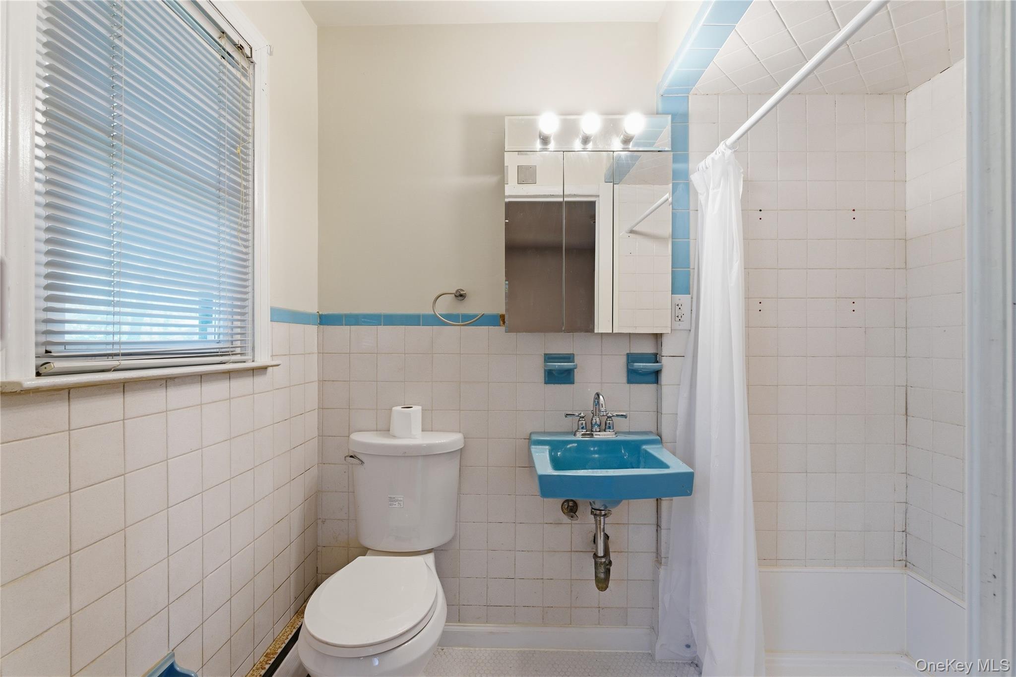 400 South Little Tor Road New City, NY 10956 - Photo 8 of 18 Primary Bathroom with Shower