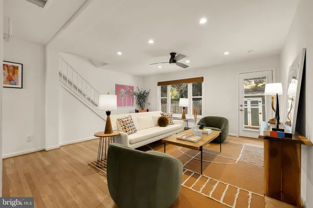 $825,000 | 30 Ancell Street, Alexandria, VA 22305