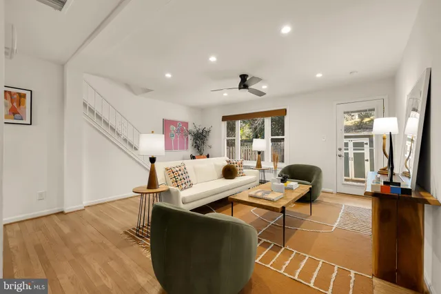 $825,000 | 30 Ancell Street, Alexandria, VA 22305