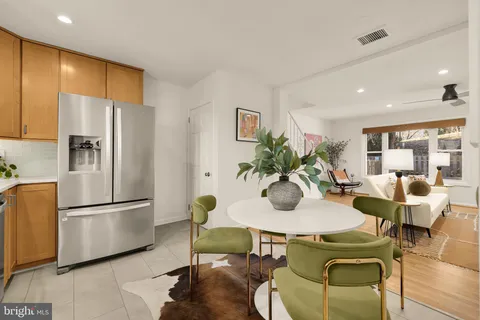 $825,000 | 30 Ancell Street, Alexandria, VA 22305