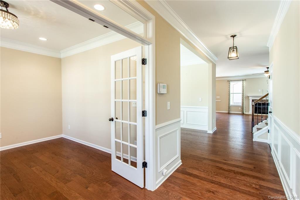 10326 Withers Road Charlotte, NC 28278 - Photo 5 of 36 Gallery Image 5