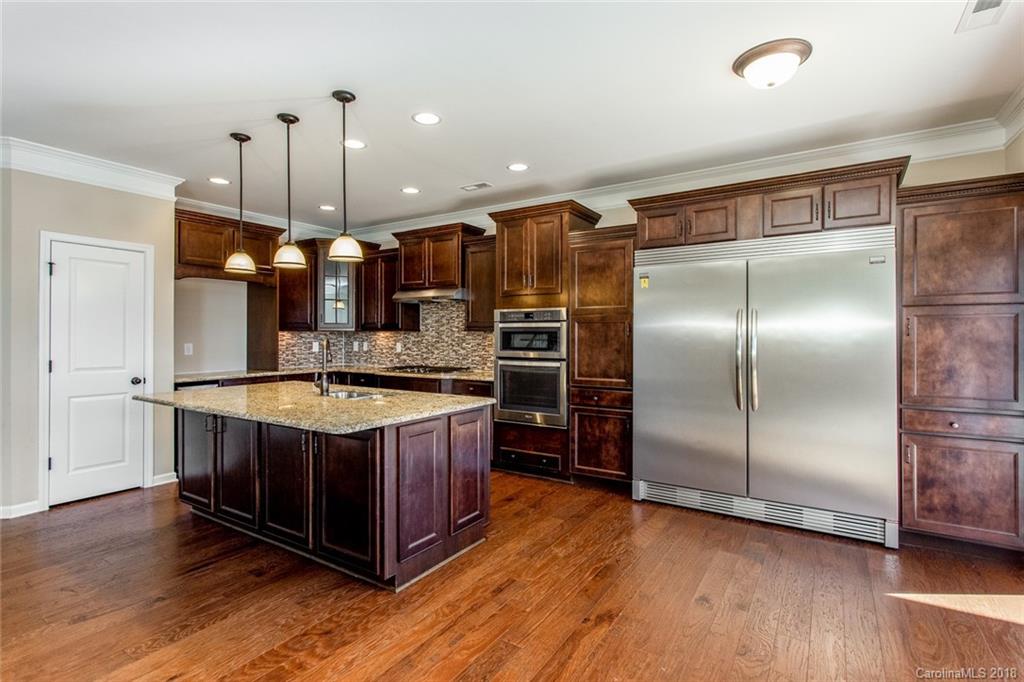 10326 Withers Road Charlotte, NC 28278 - Photo 8 of 36 Gallery Image 8