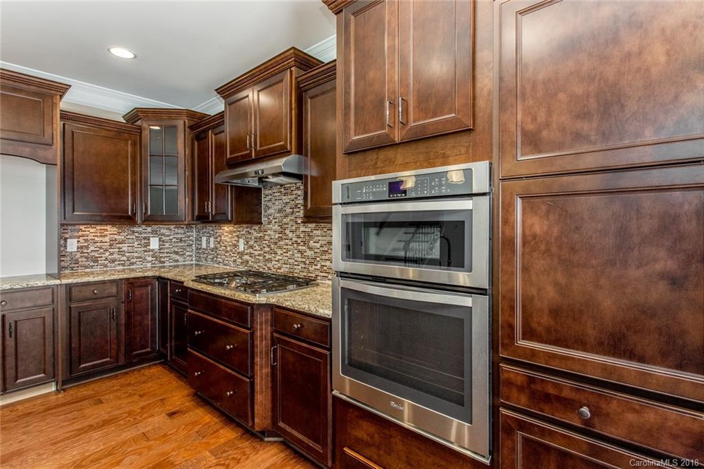 10326 Withers Road Charlotte, NC 28278 - Photo 9 of 36 Gallery Image 9