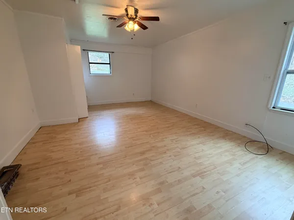 $299,999 | 901 Beverly Hills Drive, Sevierville, TN 37862