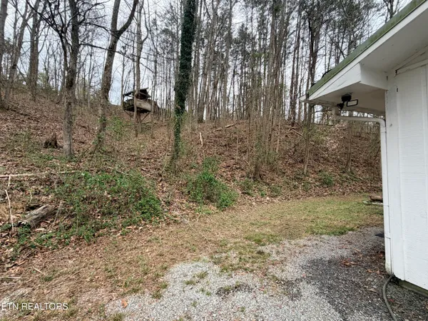 $299,999 | 901 Beverly Hills Drive, Sevierville, TN 37862