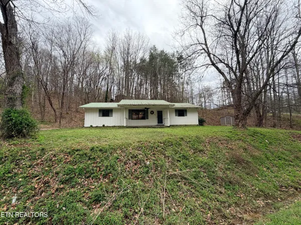 $299,999 | 901 Beverly Hills Drive, Sevierville, TN 37862