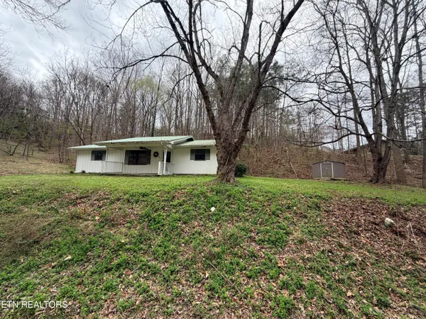 $299,999 | 901 Beverly Hills Drive, Sevierville, TN 37862