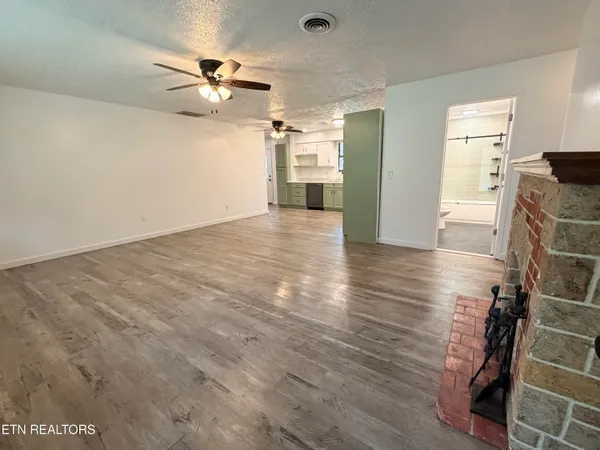 $299,999 | 901 Beverly Hills Drive, Sevierville, TN 37862