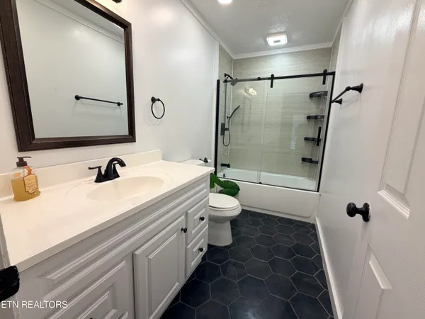 $299,999 | 901 Beverly Hills Drive, Sevierville, TN 37862
