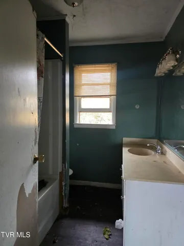 $275,000 | 9472-9470 Kingsport Highway, Chuckey, TN 37641