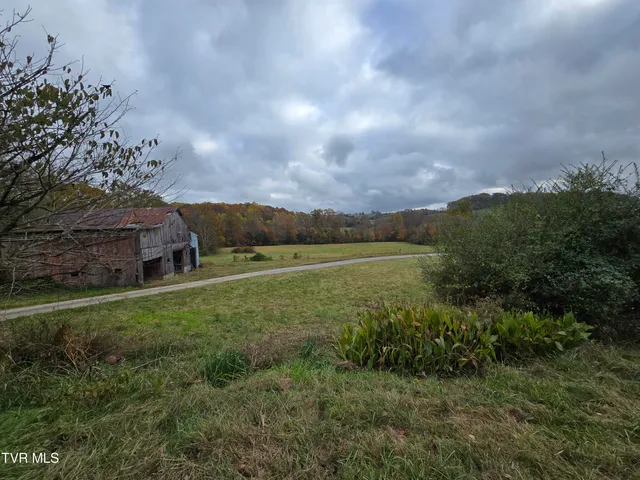 $275,000 | 9472-9470 Kingsport Highway, Chuckey, TN 37641