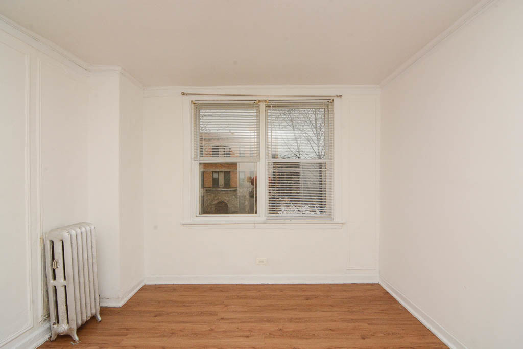 4060 North Kenmore Avenue, Unit 203 Chicago, IL 60613 - Photo 11 of 14