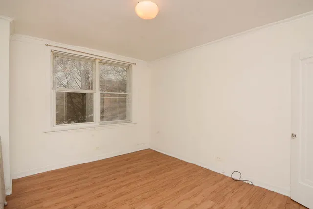 $900 | 4060 North Kenmore Avenue, Unit 203, Chicago, IL 60613