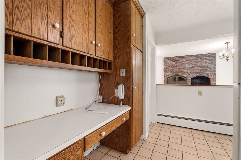 7 Hidden Ledge Road Manchester, MA 01944 - Photo 8 of 38