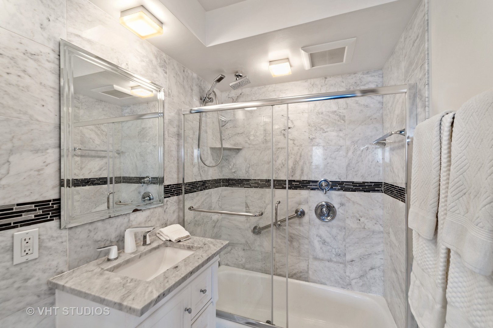 655 West Irving Park Road, Unit 2704 Chicago, IL 60613 - Photo 9 of 24