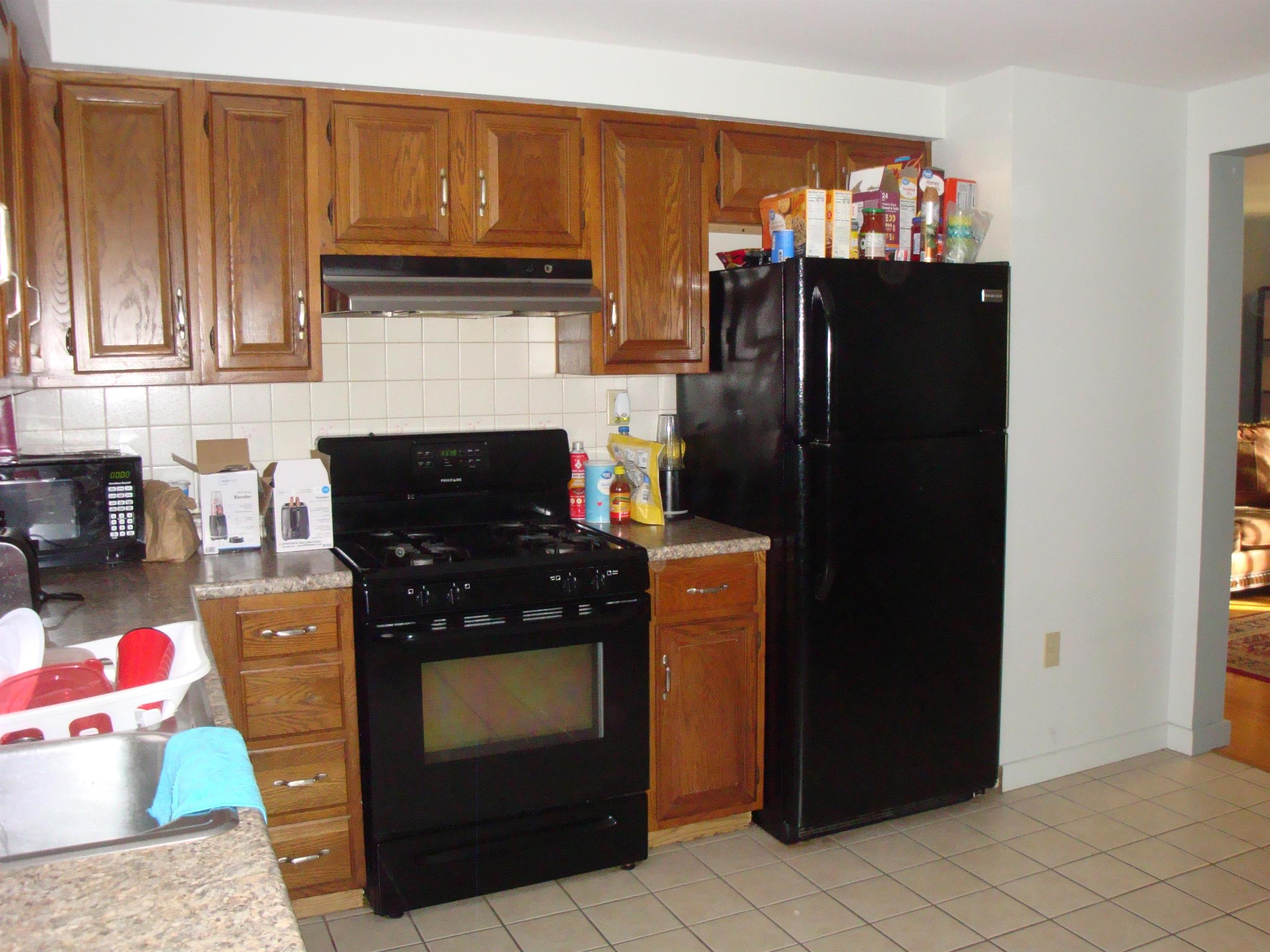 715 Oxbow Road Hinsdale, NH 03451 - Photo 3 of 32