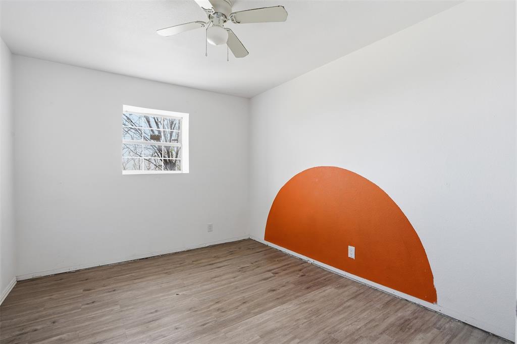 901 Bessie Street Fort Worth, TX 76104 - Photo 20 of 28 Unit 201 - Primary Bedroom