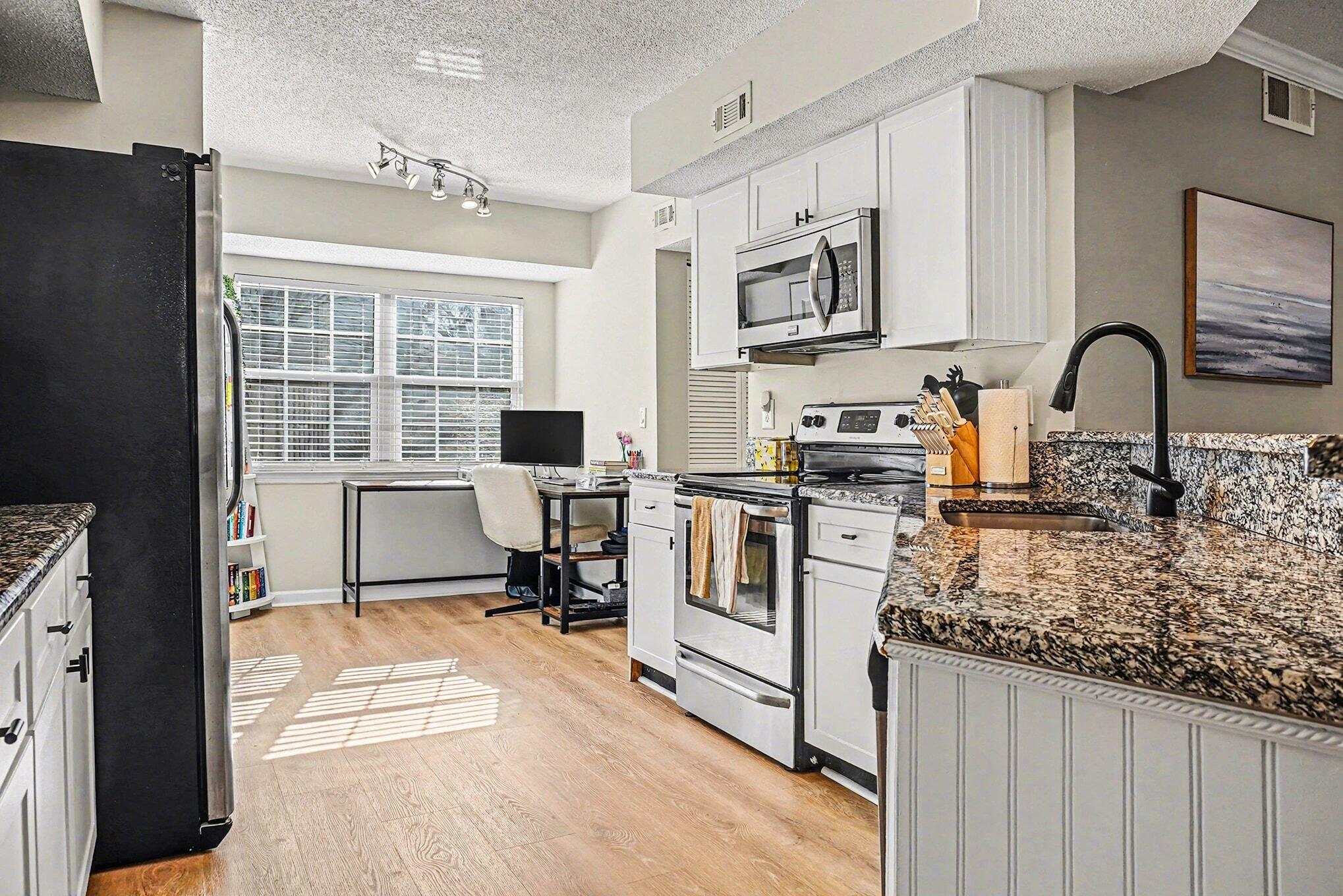 1752 Parc Vue Mount Pleasant, SC 29464 - Photo 11 of 36 014_file_7139