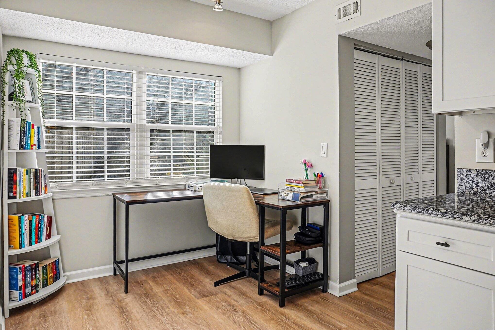 1752 Parc Vue Mount Pleasant, SC 29464 - Photo 12 of 36 015_file_3470