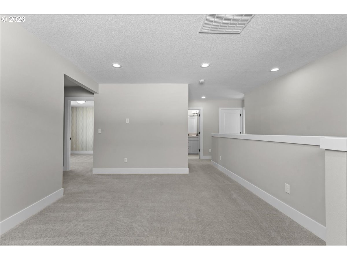 12435 Southwest Silvertip Street Beaverton, OR 97007 - Photo 33 of 45