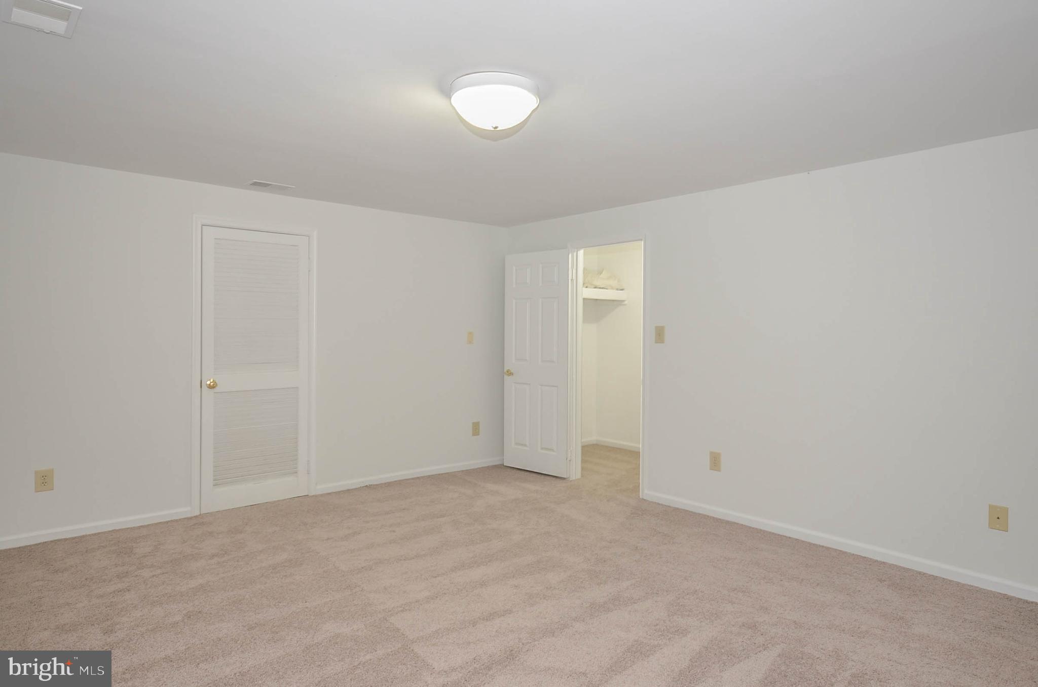 12009 Wetherfield Lane Potomac, MD 20854 - Photo 33 of 46