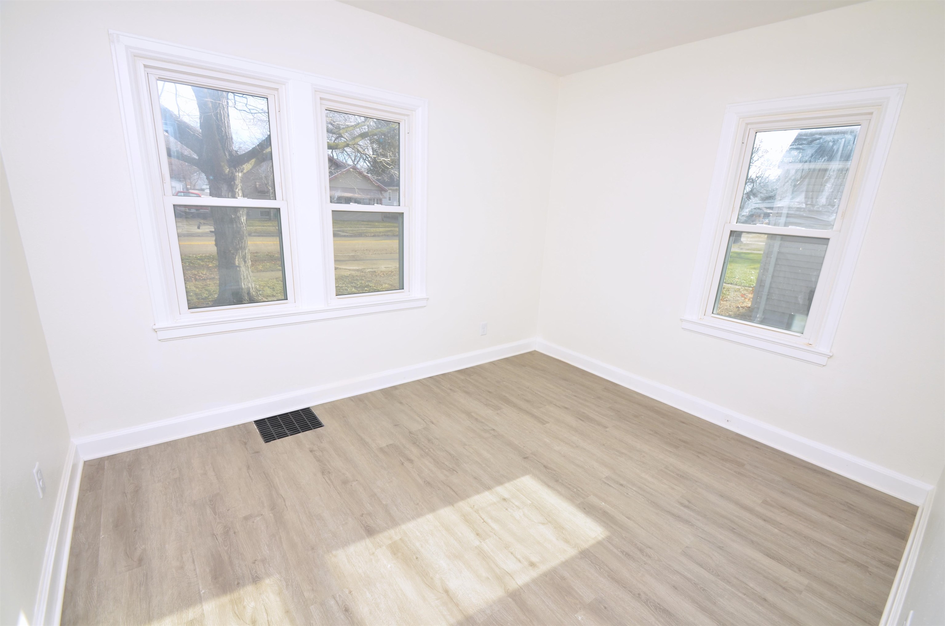 1724 Ridge Avenue Rockford, IL 61103 - Photo 17 of 23